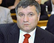Аваков заявил, что готов привлечь общественность к расследованию убийства Музычко
